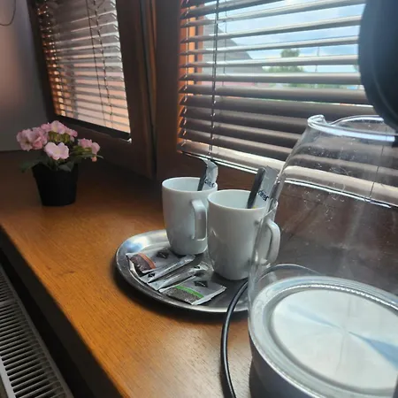 Ξενοδοχείο Radio 2*